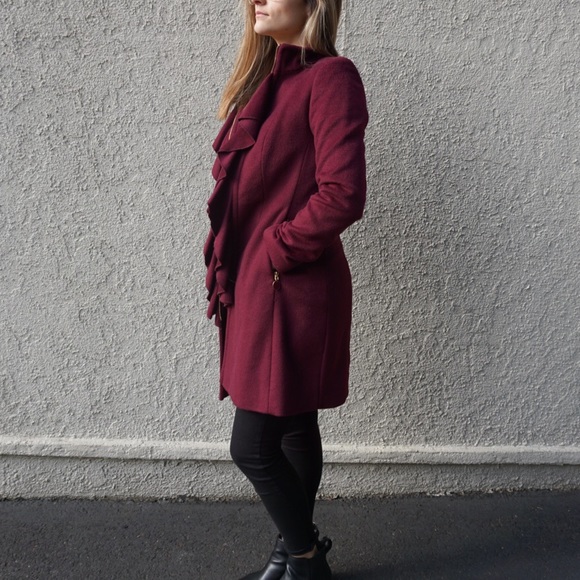 Tahari Jackets & Blazers - Tahari Wool Coat • Perfect for formal occasions